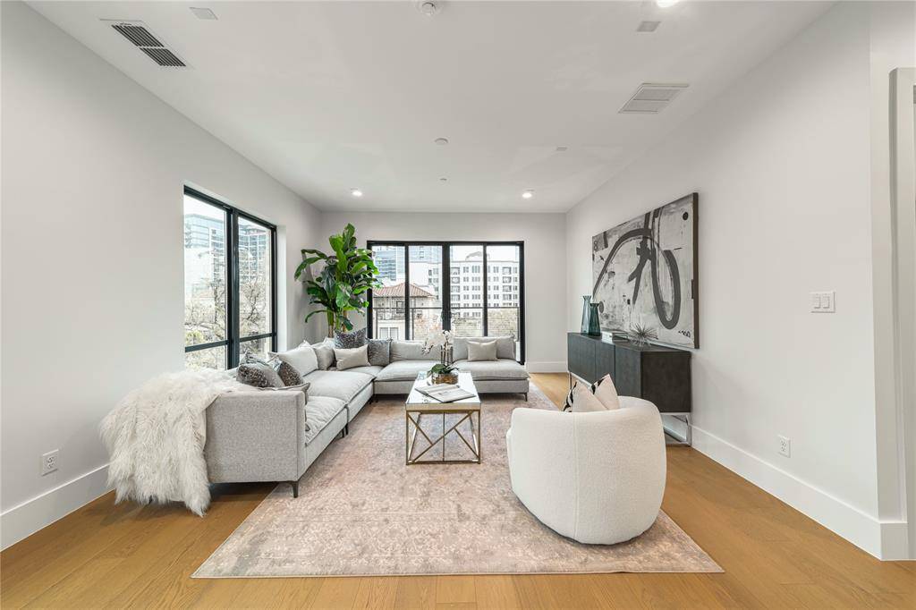 Dallas, TX 75219,3601 Routh Street #4C