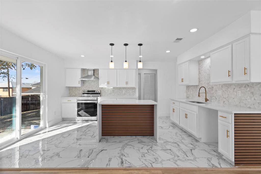 Carrollton, TX 75007,1003 Bellflower Court