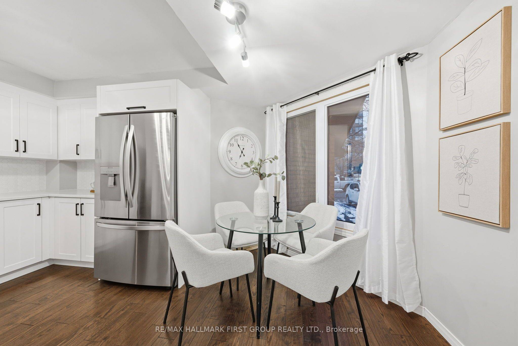 Whitby, ON L1N 8X4,23 Davies CRES