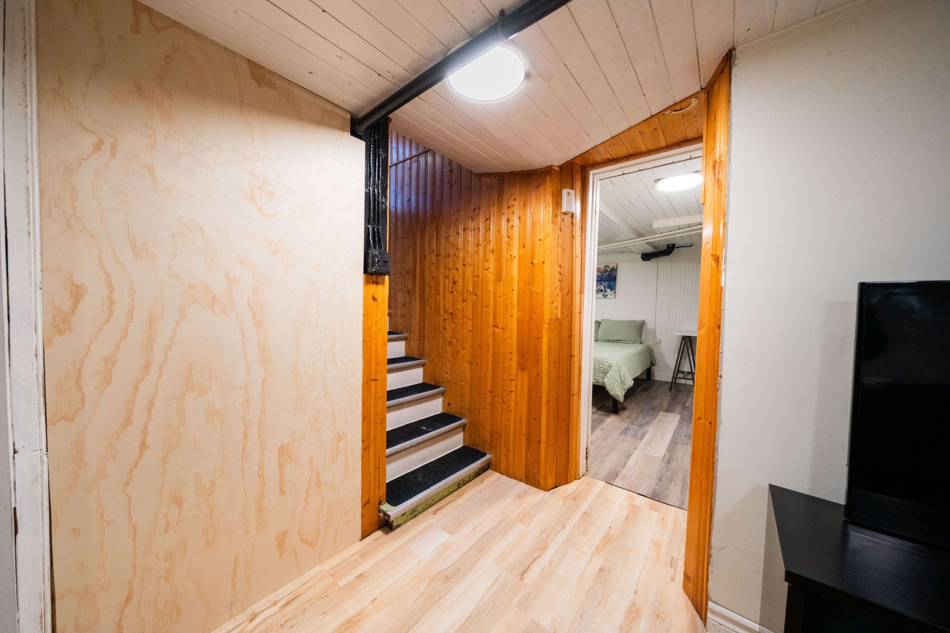 Kitchener, ON N2H 1E4,184 Weber ST E #1