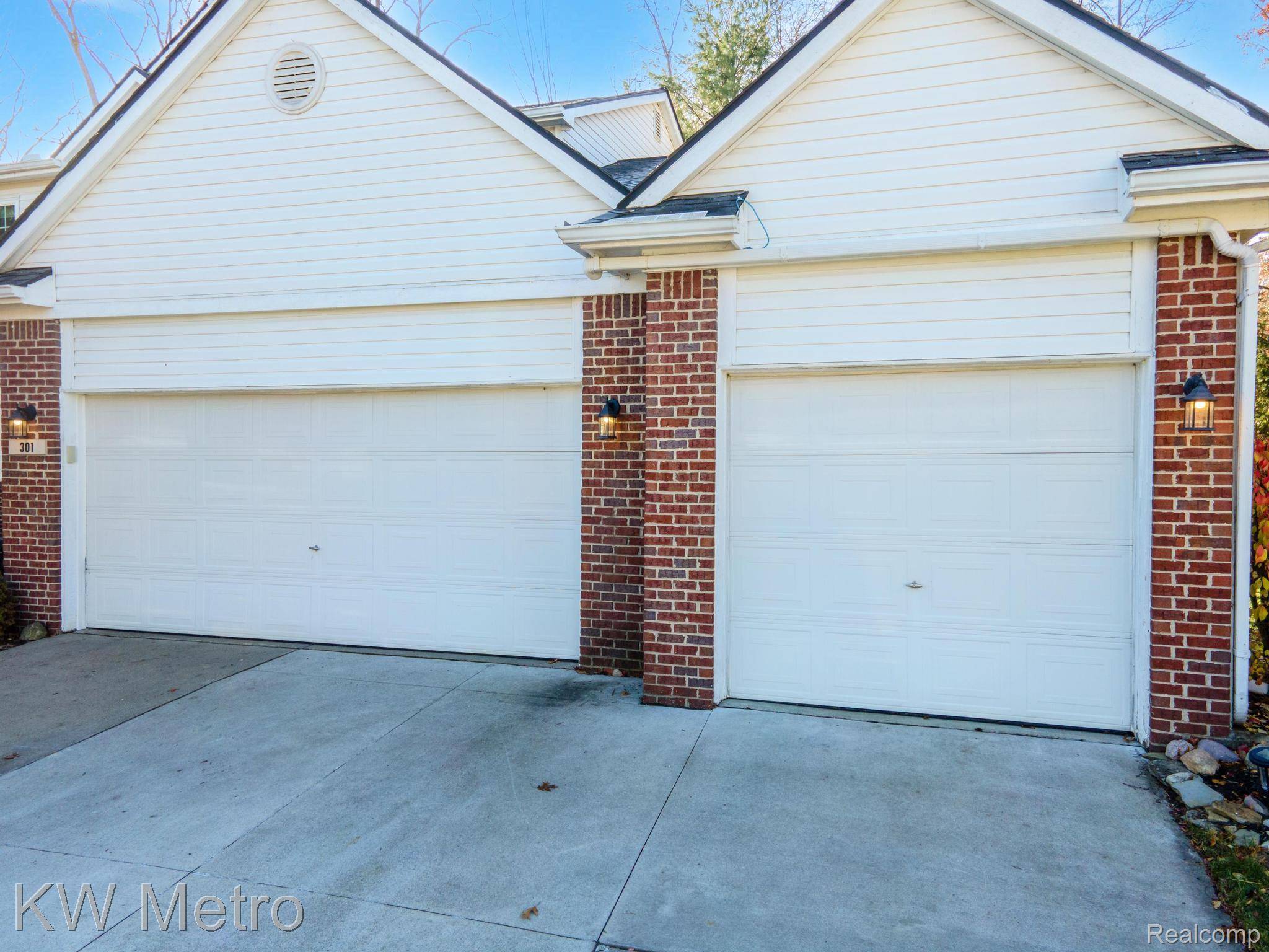 Walled Lake, MI 48390,301 Ryan CT