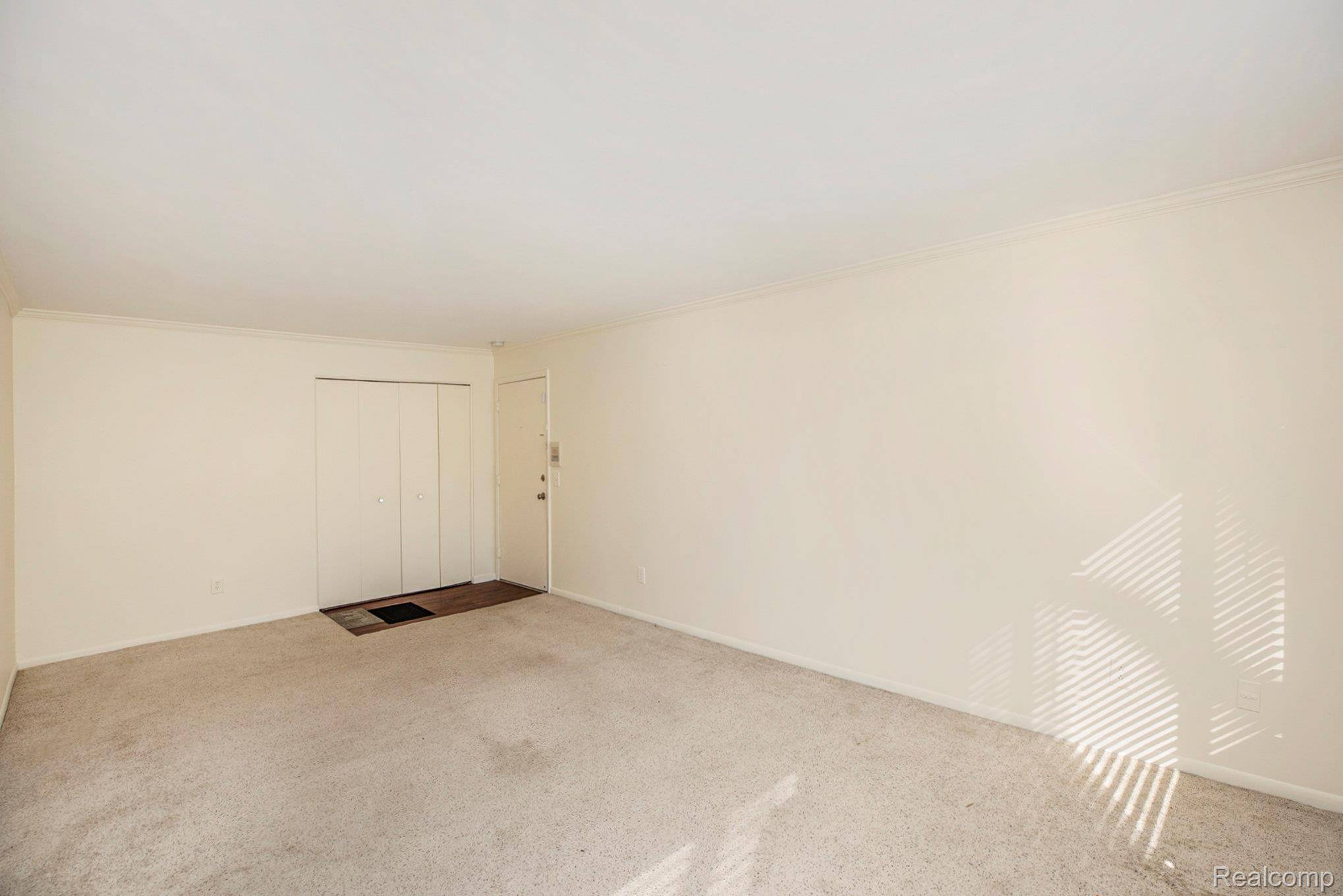 Birmingham, MI 48009,850 N ADAMS RD UNIT 1 RD