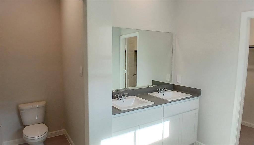 Keene, TX 76059,525 PENDLETON Avenue