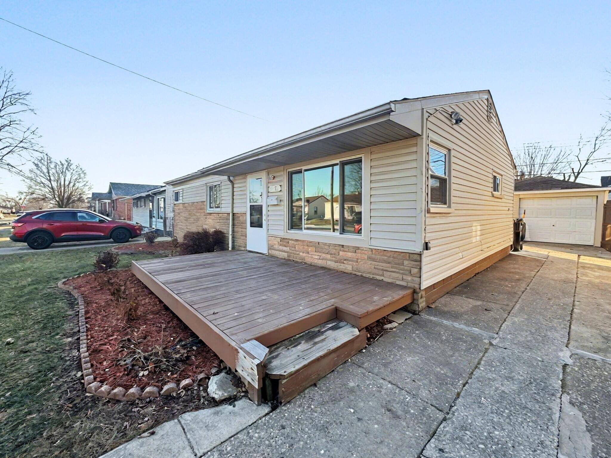 Wyandotte, MI 48192,4474 16th ST