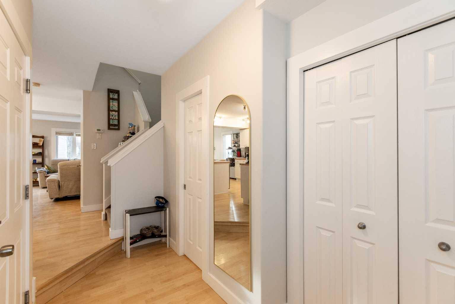 Sylvan Lake, AB T4S 1X9,5032 47 ST