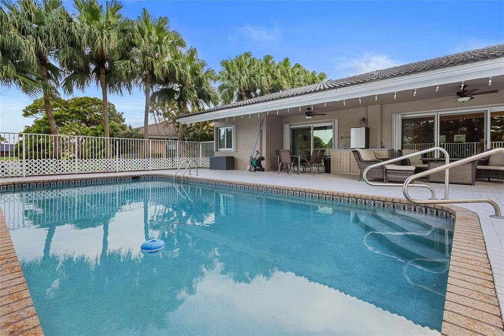 Tamarac, FL 33321,7626 NW 87th Ave