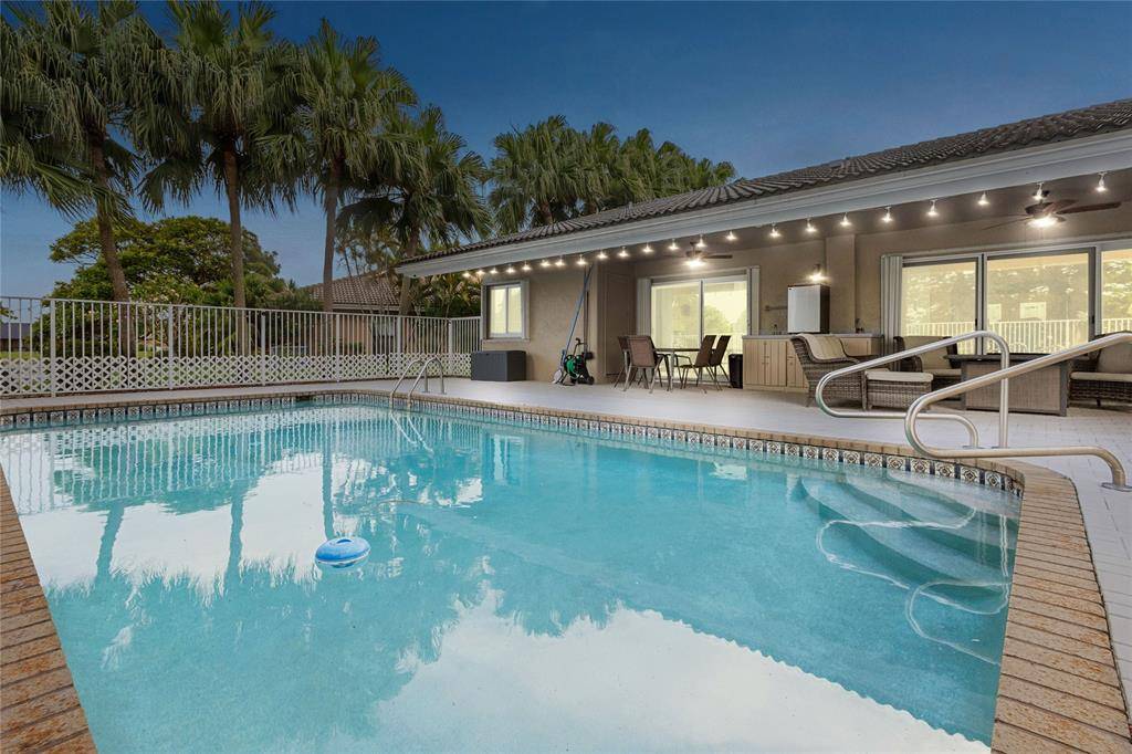 Tamarac, FL 33321,7626 NW 87th Ave