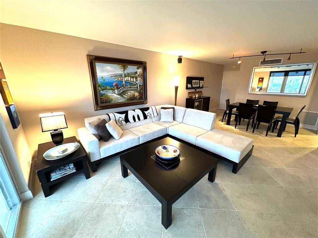 Fort Lauderdale, FL 33316,1 Las Olas Circle #605