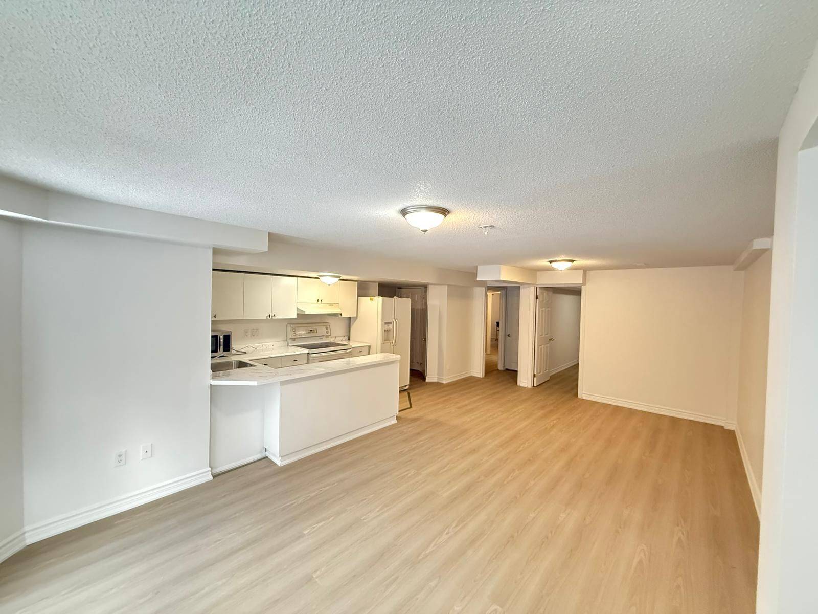 Richmond Hill, ON L4E 3V5,48 Estate Garden DR #Main/Lower