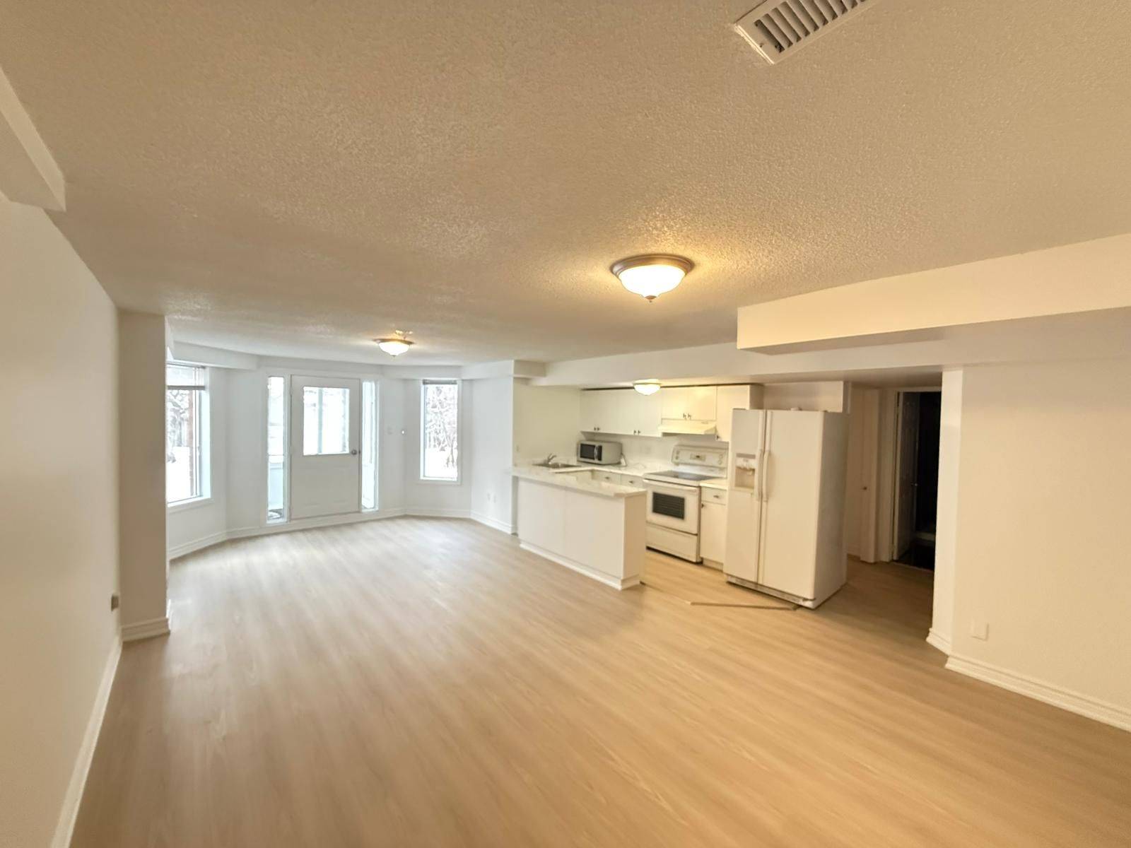 Richmond Hill, ON L4E 3V5,48 Estate Garden DR #Main/Lower