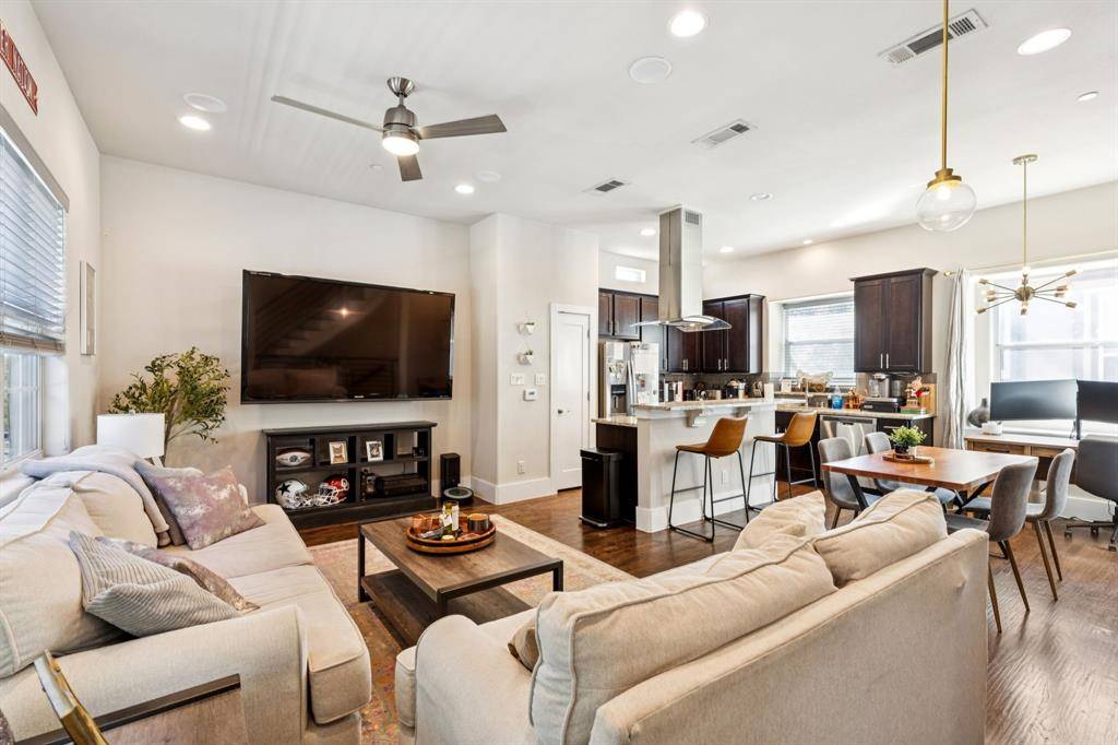 Dallas, TX 75206,5820 Bryan Parkway #10