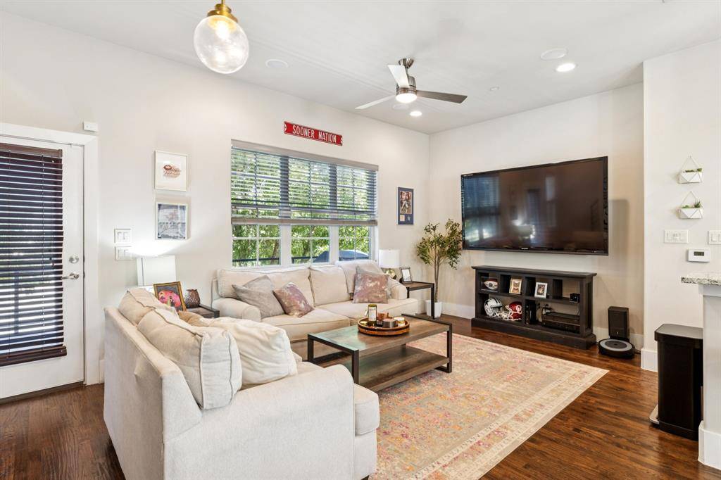 Dallas, TX 75206,5820 Bryan Parkway #10