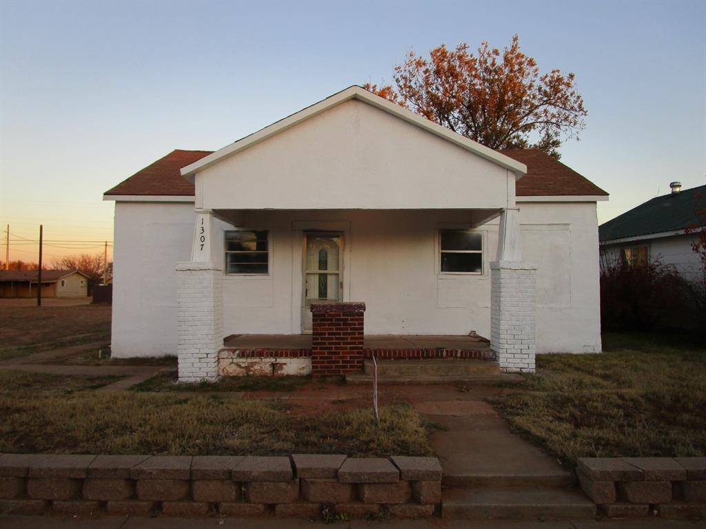 Paducah, TX 79248,1307 9th Street