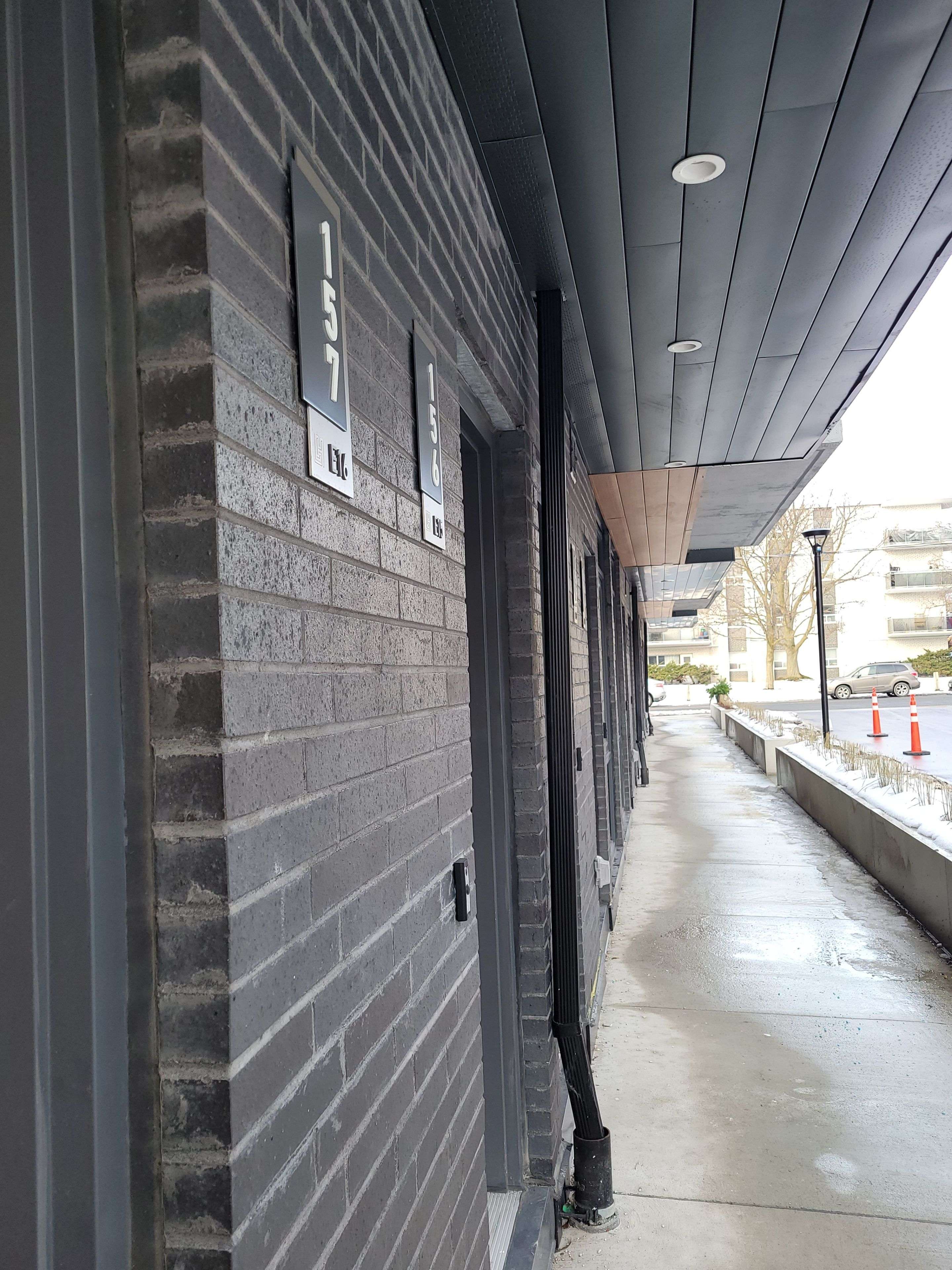 Toronto C13, ON M3A 0B4,67 Curlew DR E #157