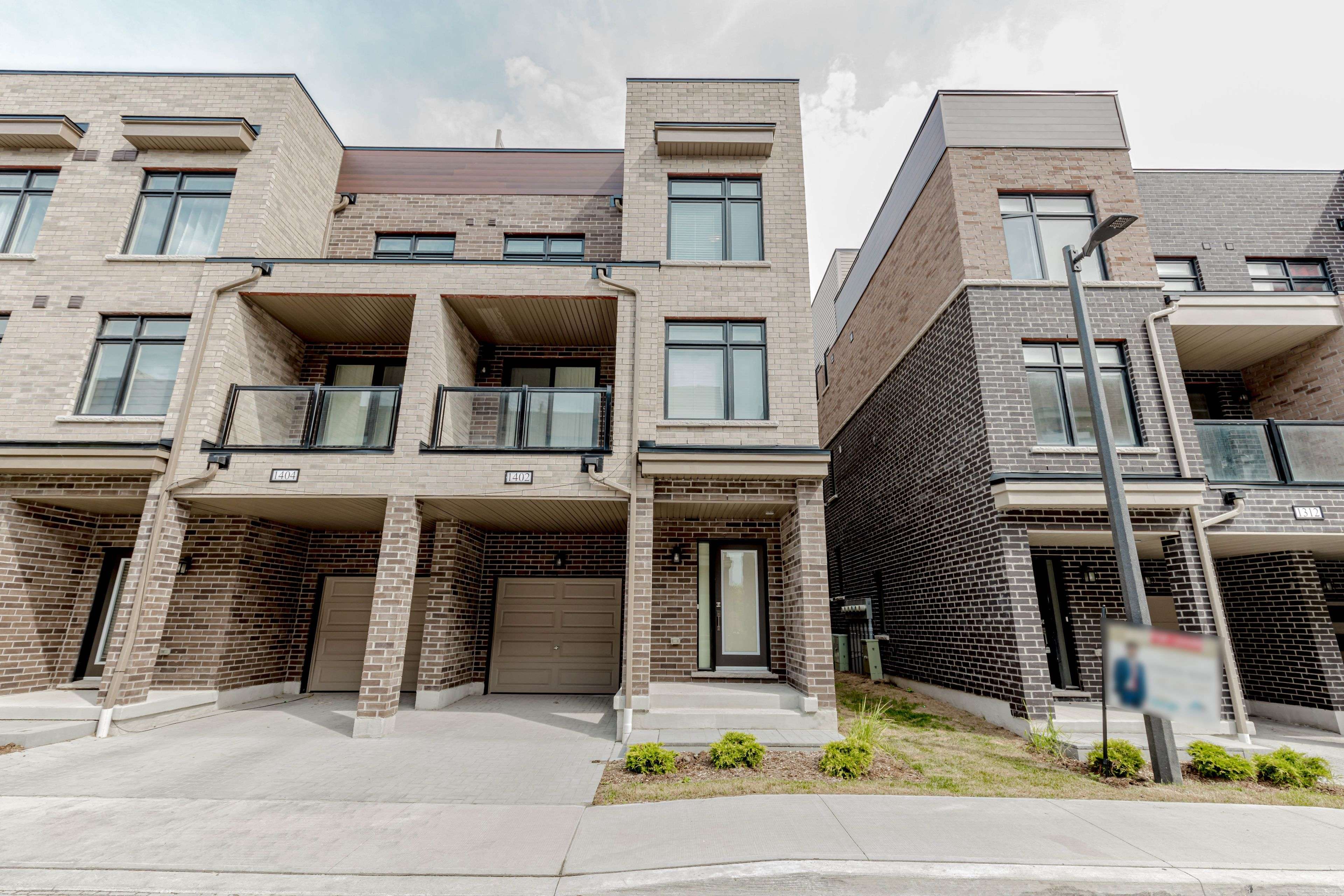 Pickering, ON L1V 0H2,1865 Pickering Pkwy #1402