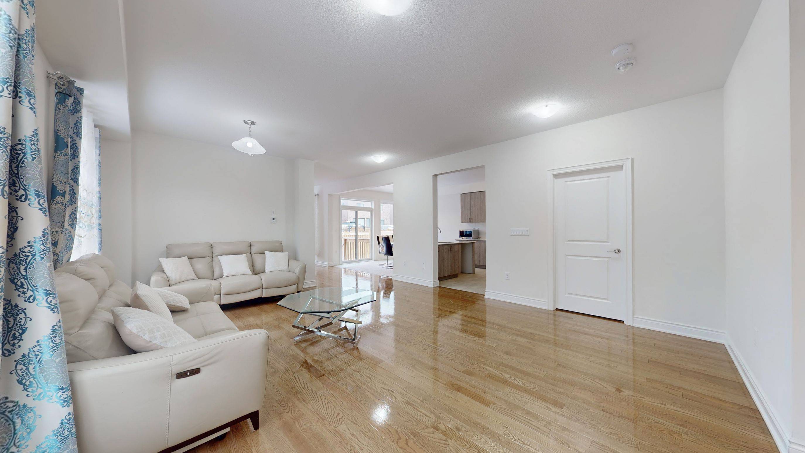 East Gwillimbury, ON L9N 0T4,19 Meadow Vista CRES