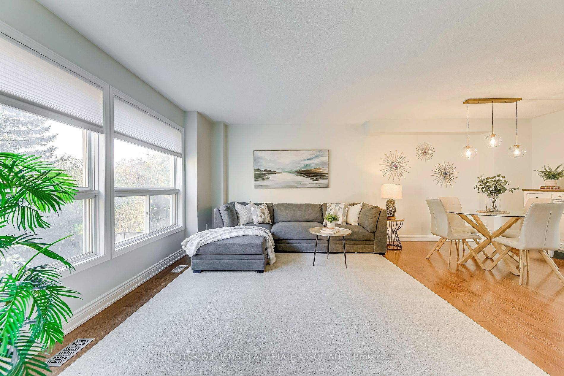 Oakville, ON L6M 3B8,1201 lindsay DR