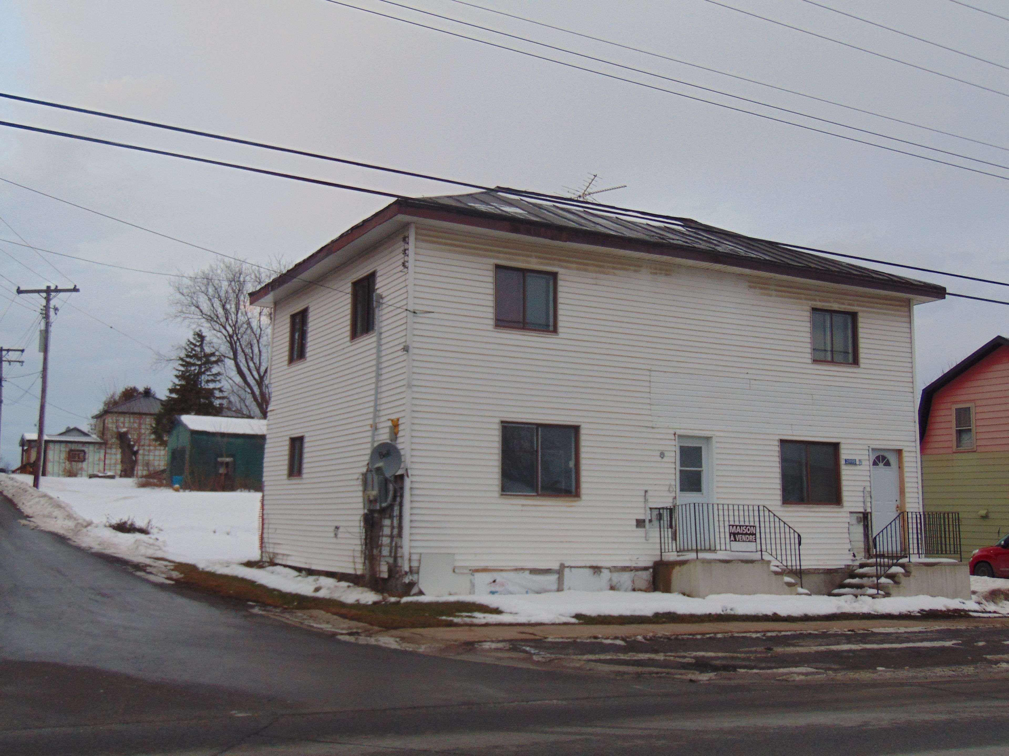 North Glengarry, ON K0B 1H0,21919 Main ST