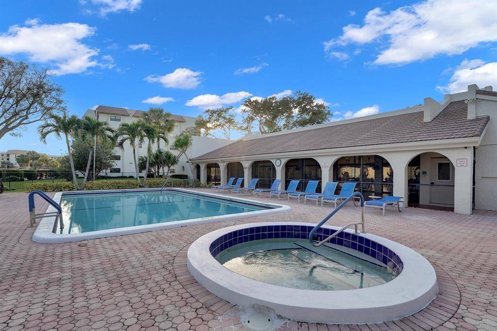 Boca Raton, FL 33428,9260 SW 14 ST #2408