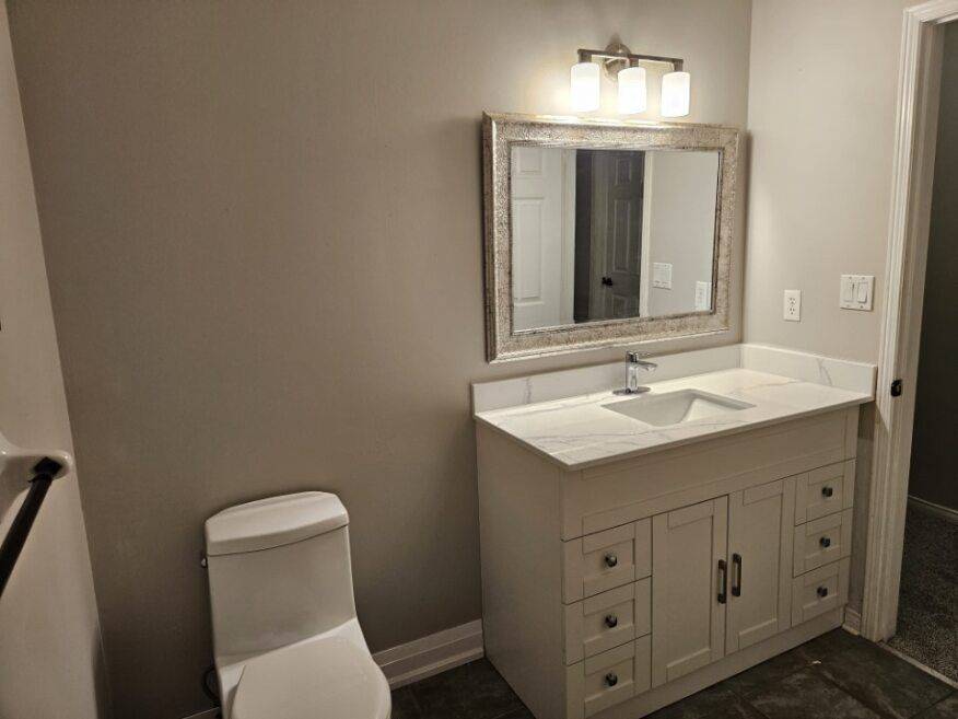 Mississauga, ON L5N 8A5,3299 Cactus Gate #Main & 2nd Floor