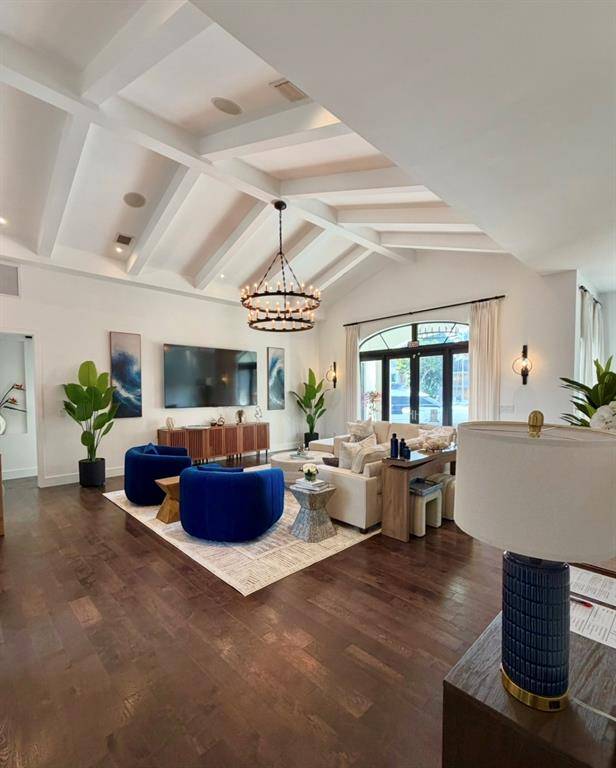 Fort Lauderdale, FL 33301,49 Fiesta Way