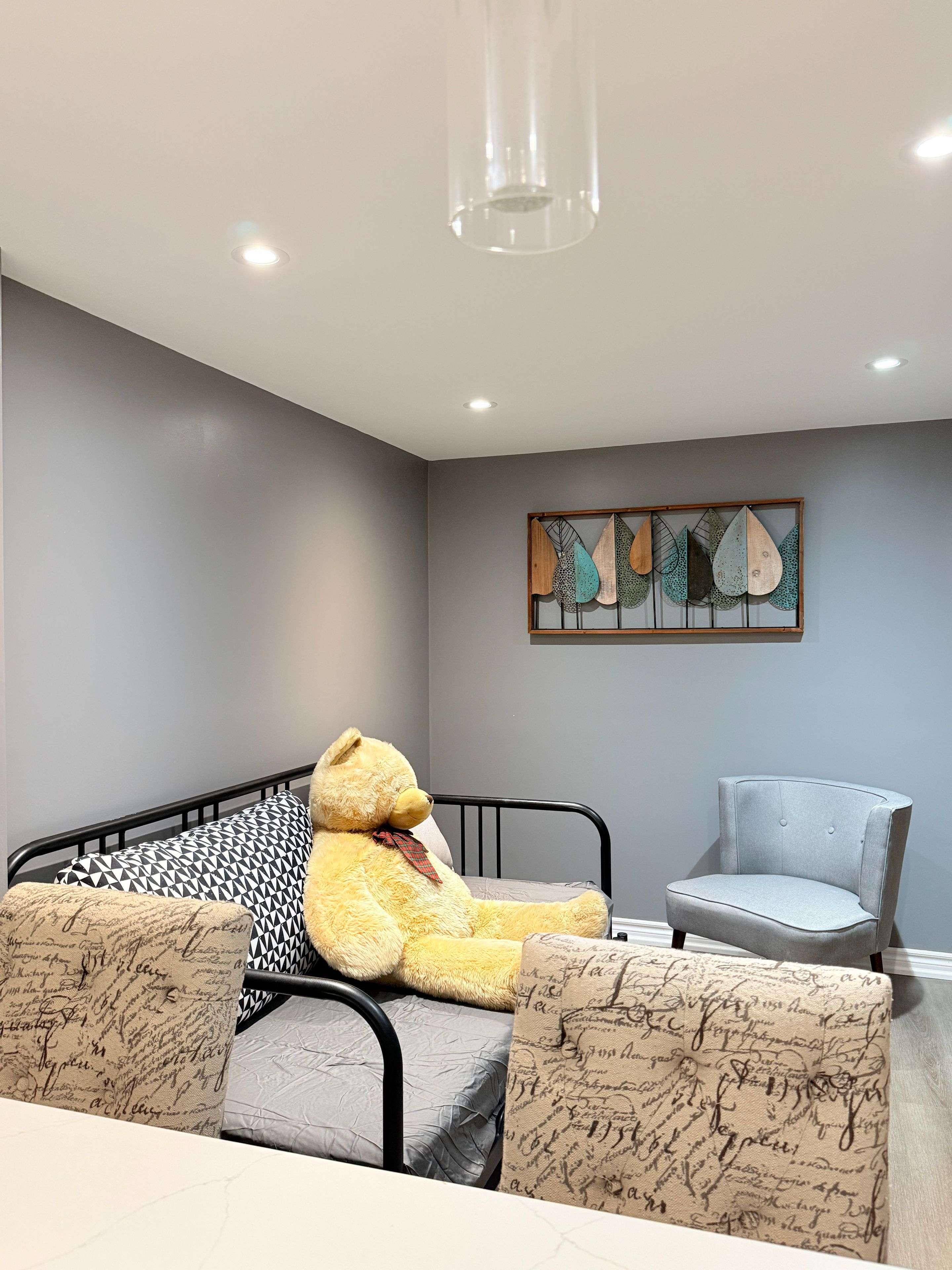 Mississauga, ON L5B 3M6,472 Parkview BLVD #BASEMENT