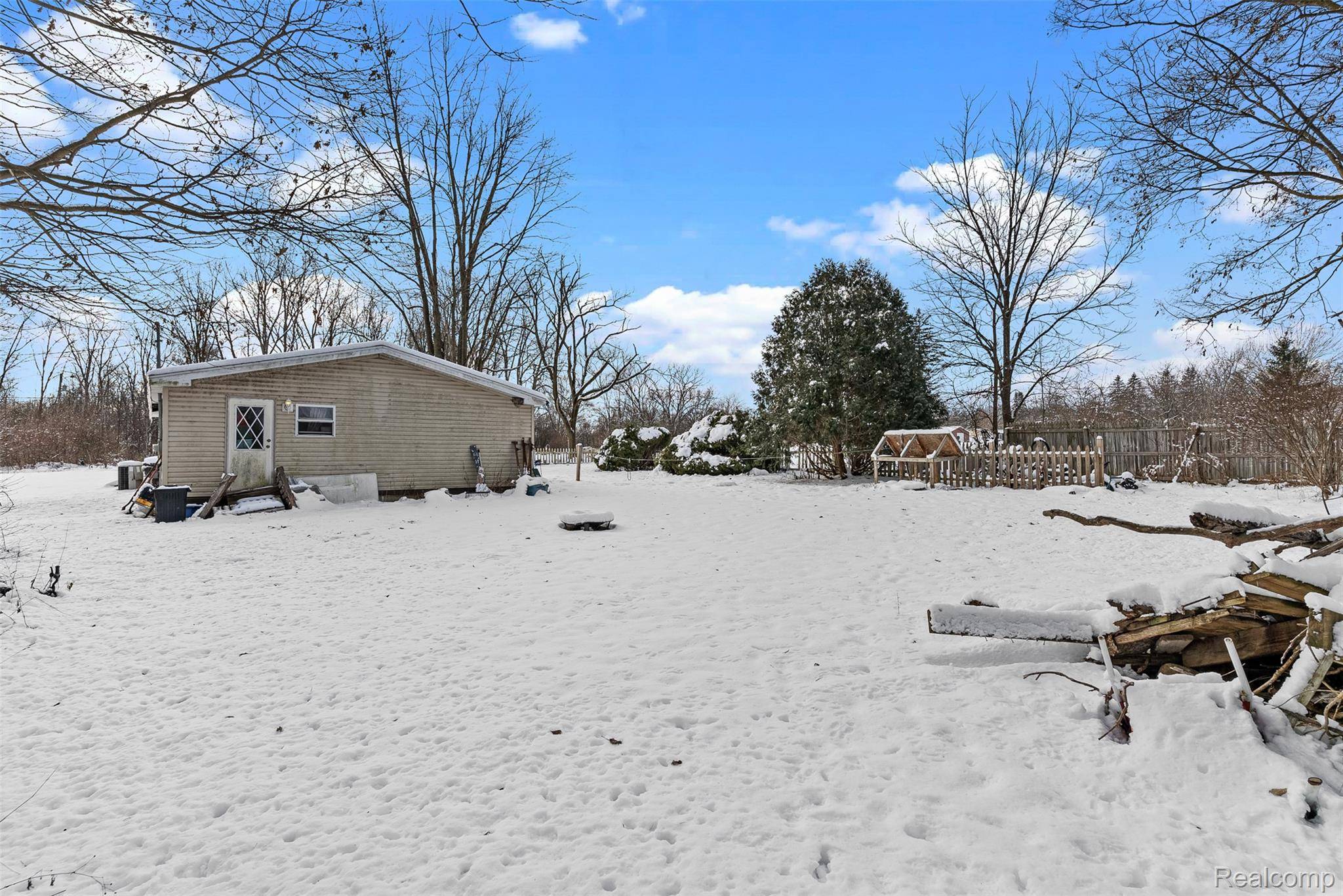 Montrose, MI 48457,9304 McAfee RD