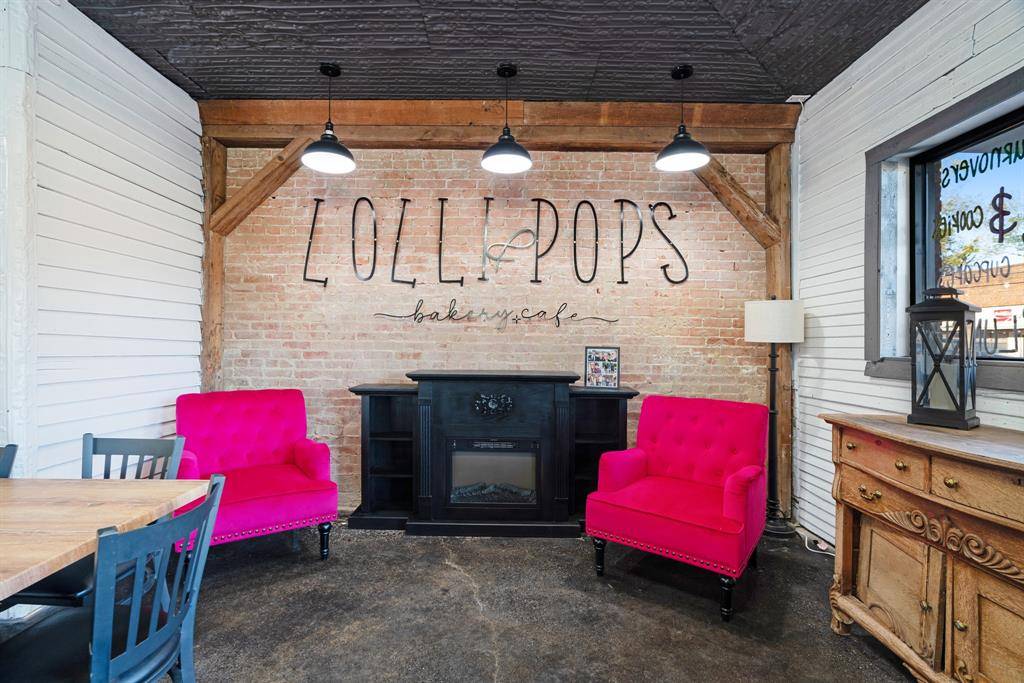 Bogata, TX 75417,125 N Main Street