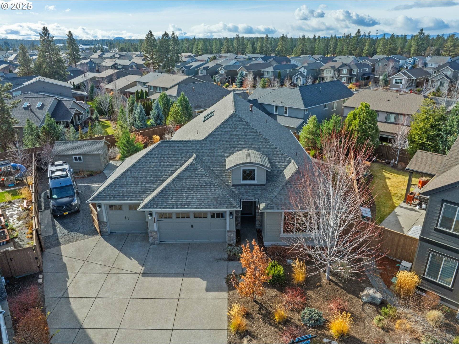 Bend, OR 97702,61076 MANHAE LOOP