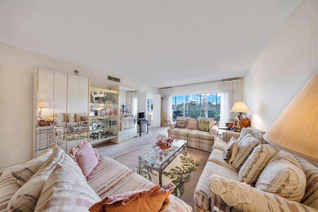 Pompano Beach, FL 33069,3000 N Palm Aire Dr #302