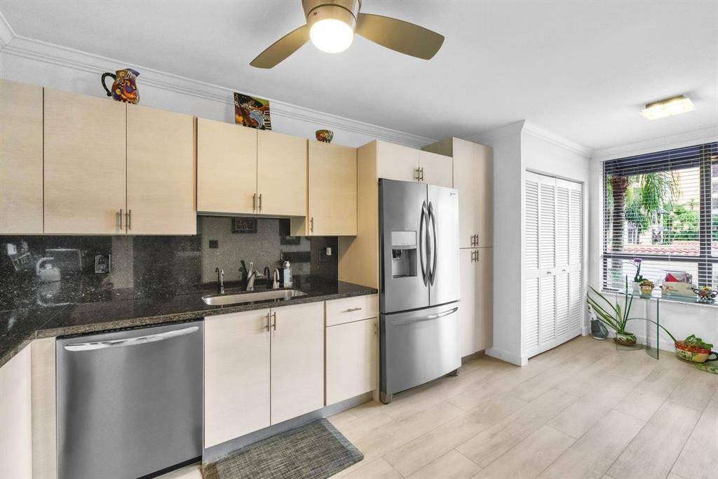 Boca Raton, FL 33433,7178 Promenade Dr #202