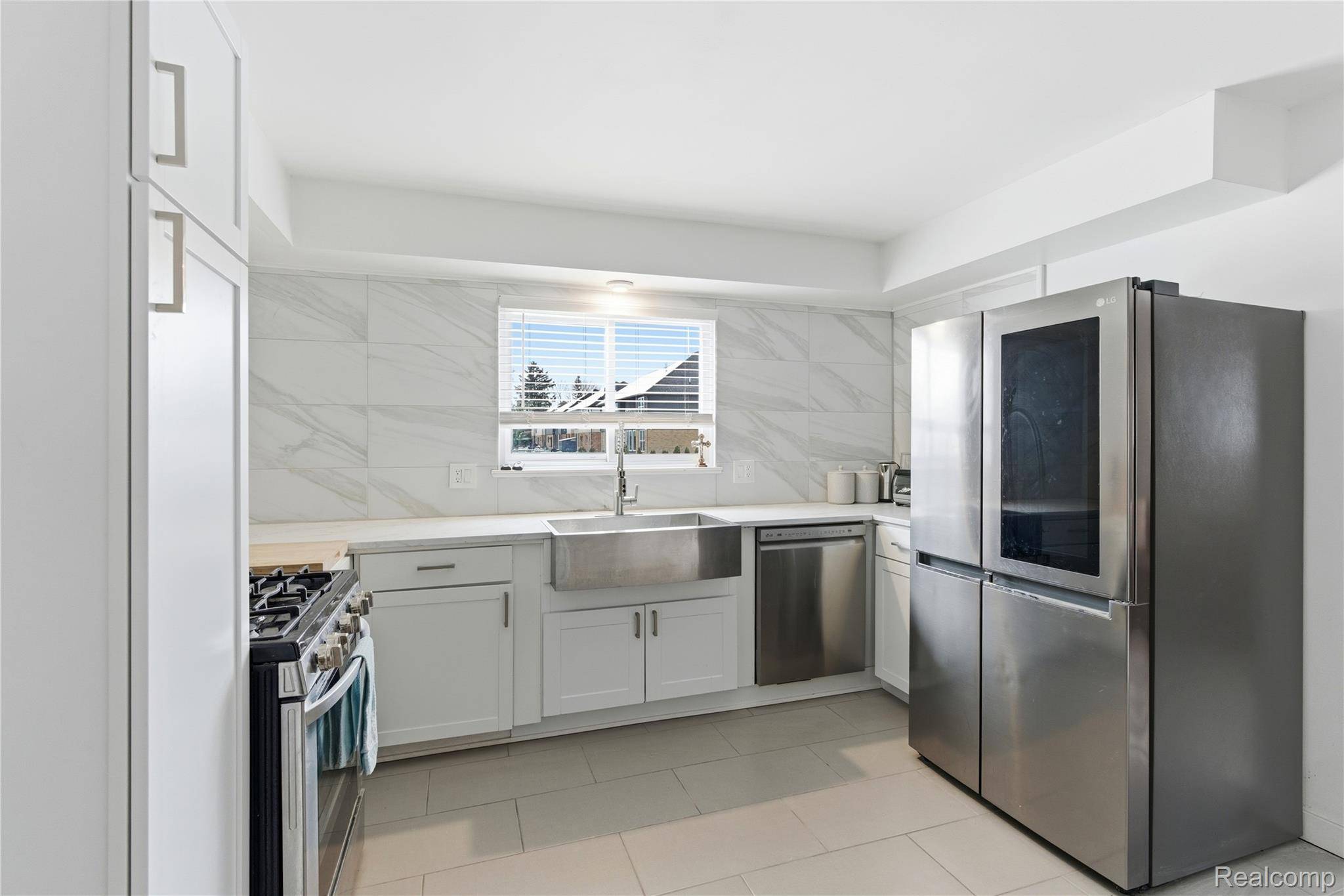 Troy, MI 48085,2377 Avery DR