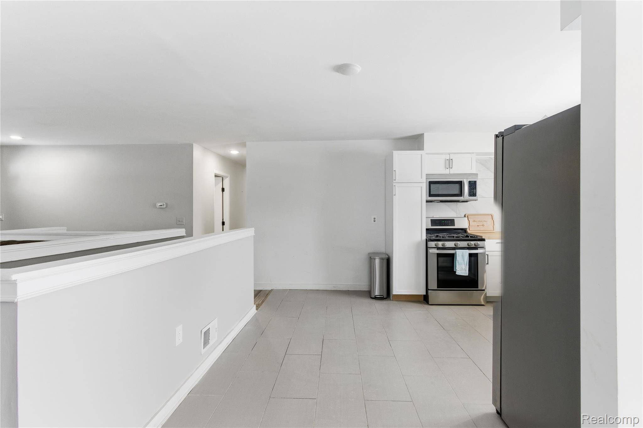 Troy, MI 48085,2377 Avery DR