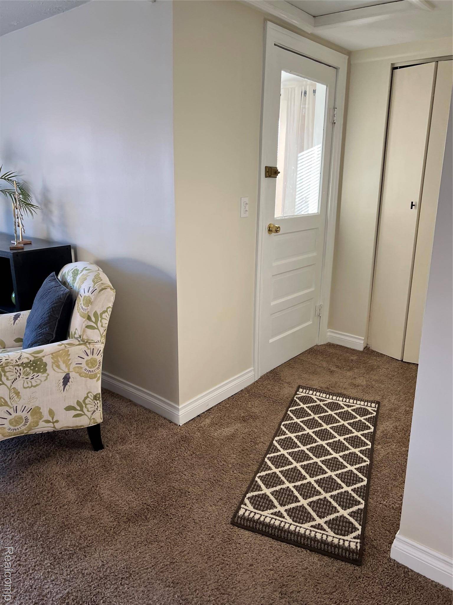 Montrose, MI 48457,165 E State ST