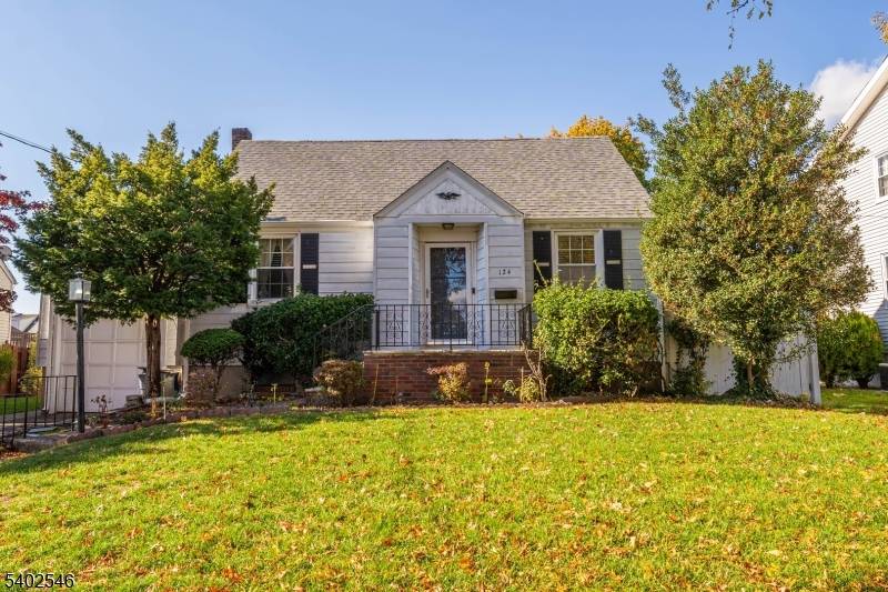 Rochelle Park Twp., NJ 07662,124 Hazley Ave