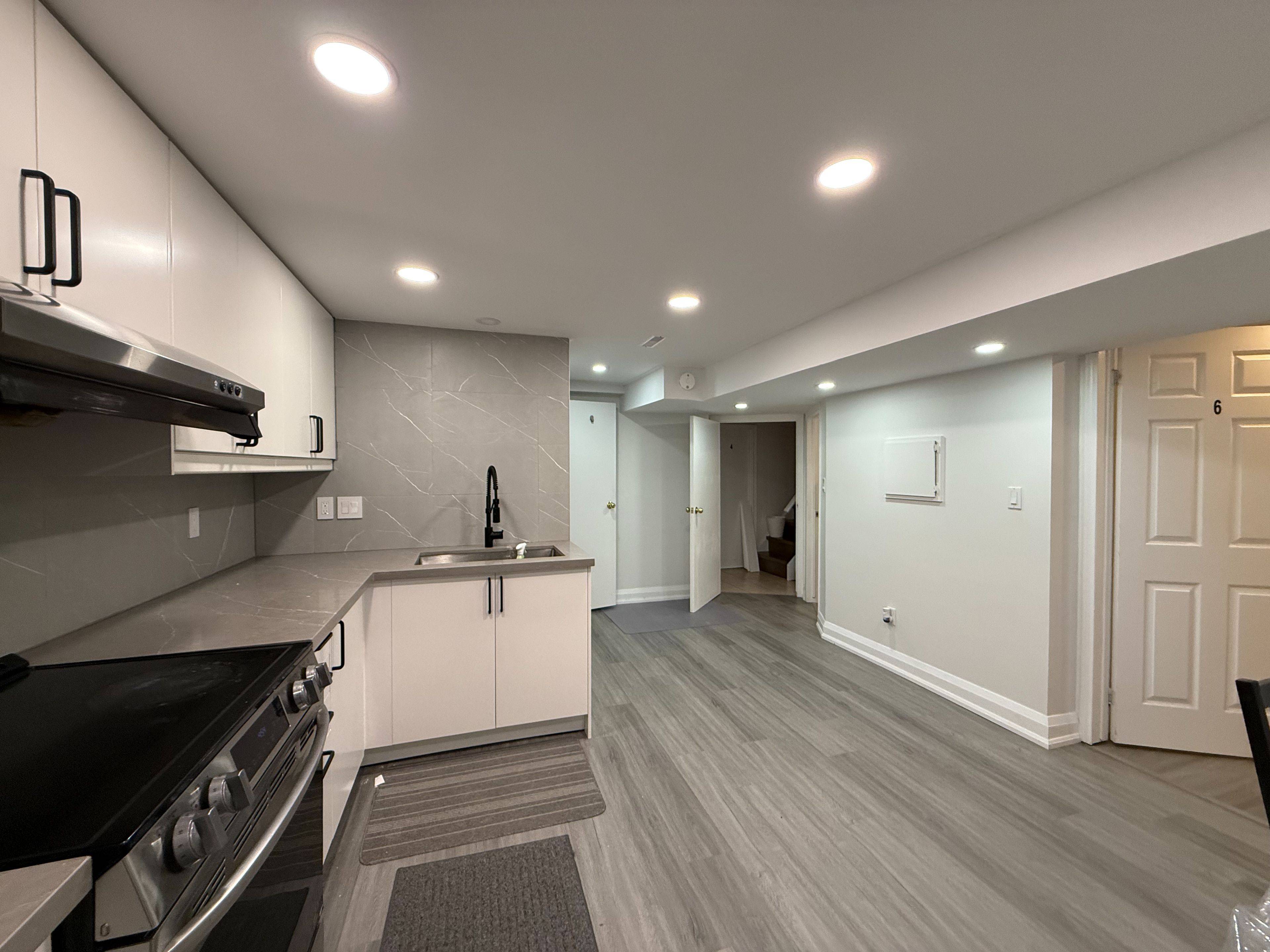 Toronto C15, ON M2H 3H1,92 Loganberry CRES #Bsmt