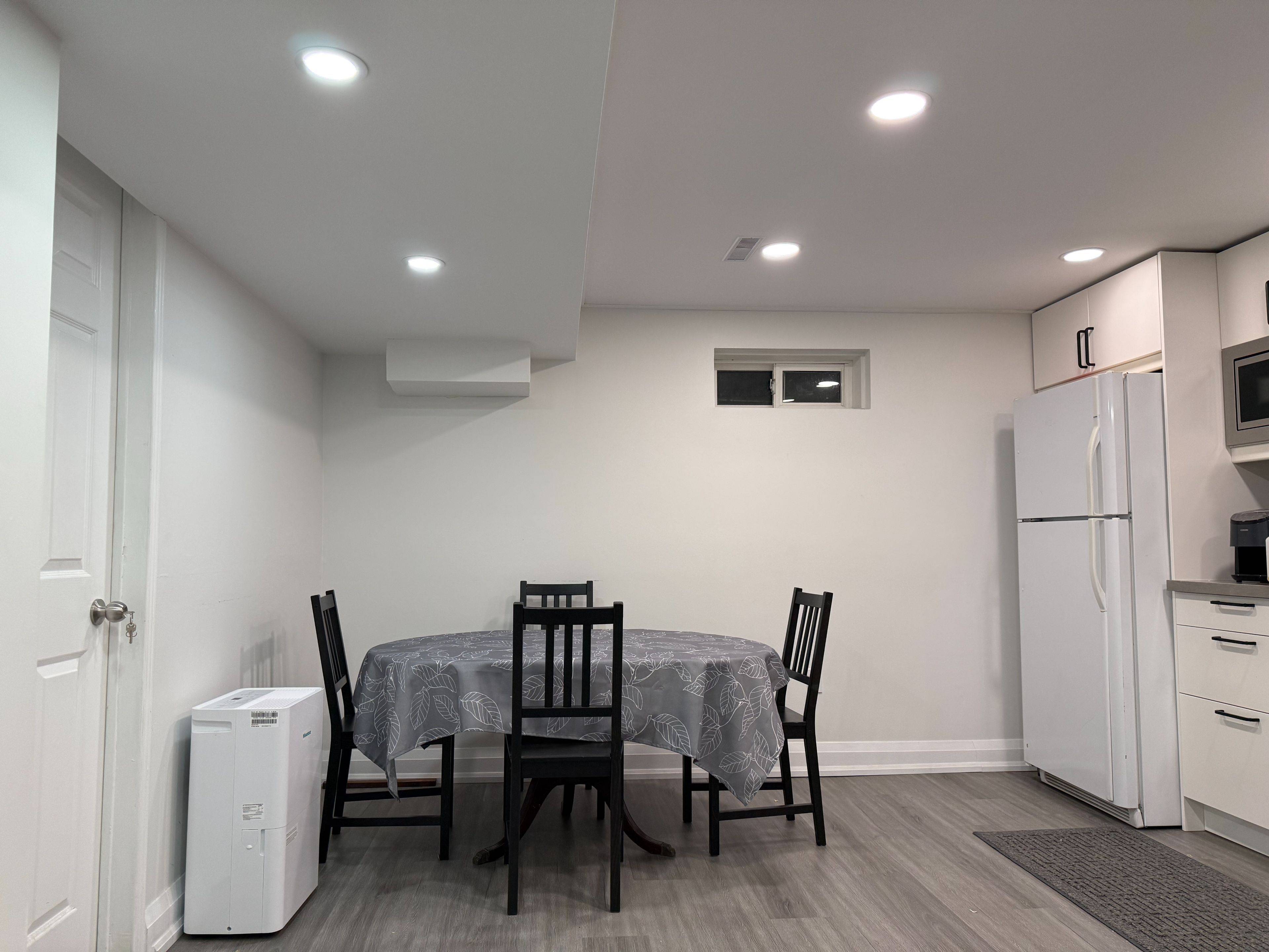 Toronto C15, ON M2H 3H1,92 Loganberry CRES #Bsmt