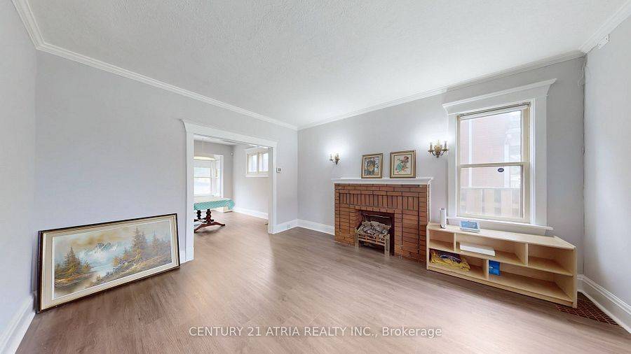 Oshawa, ON L1G 1Z2,149 Adelaide AVE E