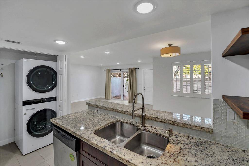 Miami, FL 33155,4550 SW 68th Ct Cir #54-8