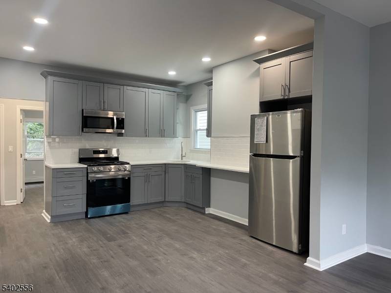 Belleville Twp., NJ 07109,54 Mount Prospect Ave #2