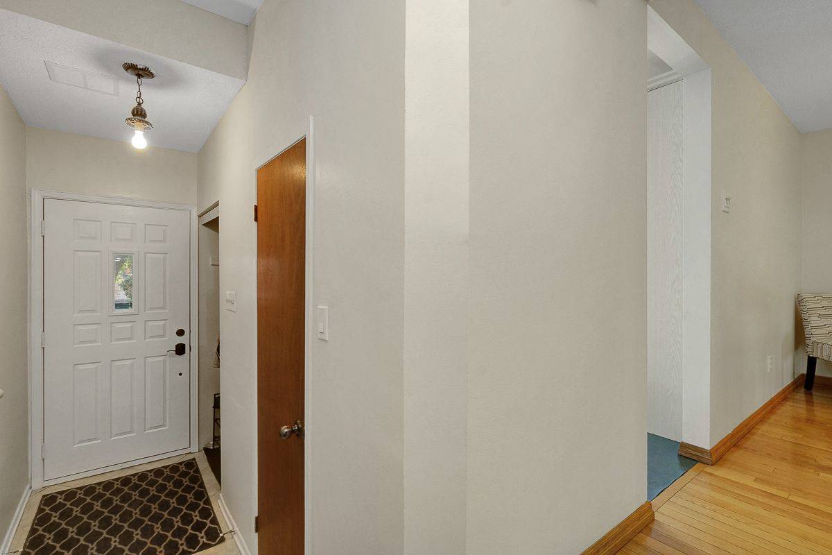 South Of Baseline To Knoxdale, ON K2G 0W2,2 Bertona ST #28