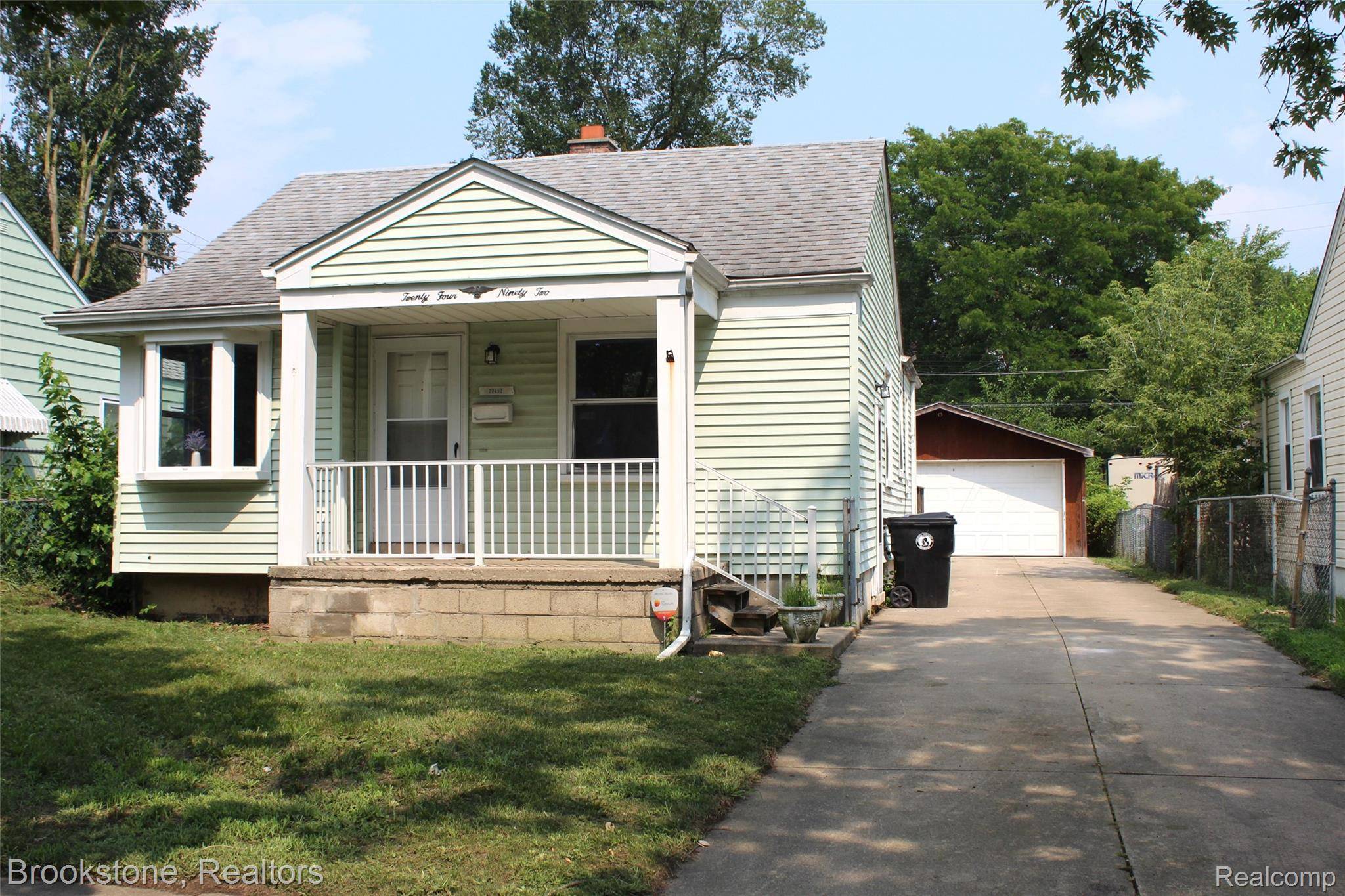 Redford, MI 48240,20492 Wakenden