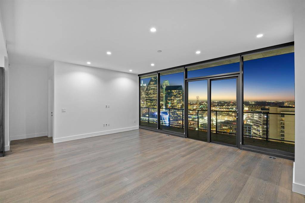 Dallas, TX 75201,2120 Olive Street #3104