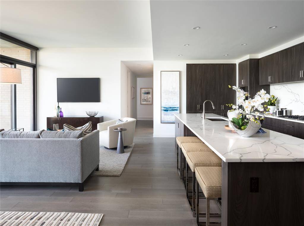 Dallas, TX 75201,2120 Olive Street #1007