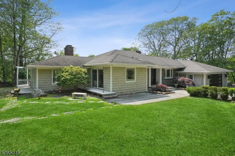 Kinnelon Boro, NJ 07405,8 Hornbeam Ln