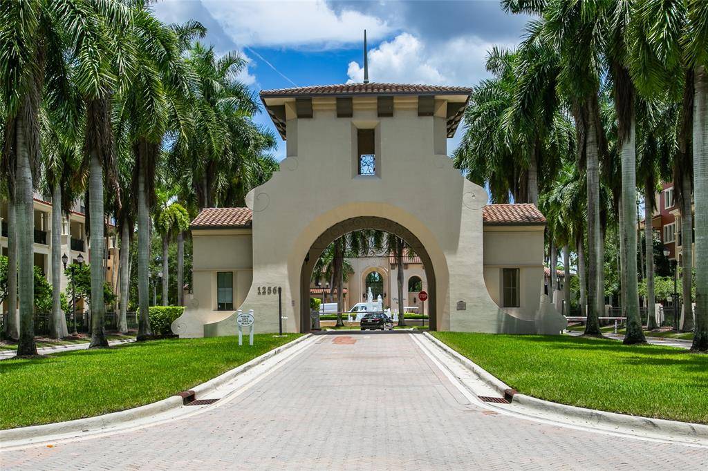 Sunrise, FL 33323,2955 NW 126th Ave #220-5