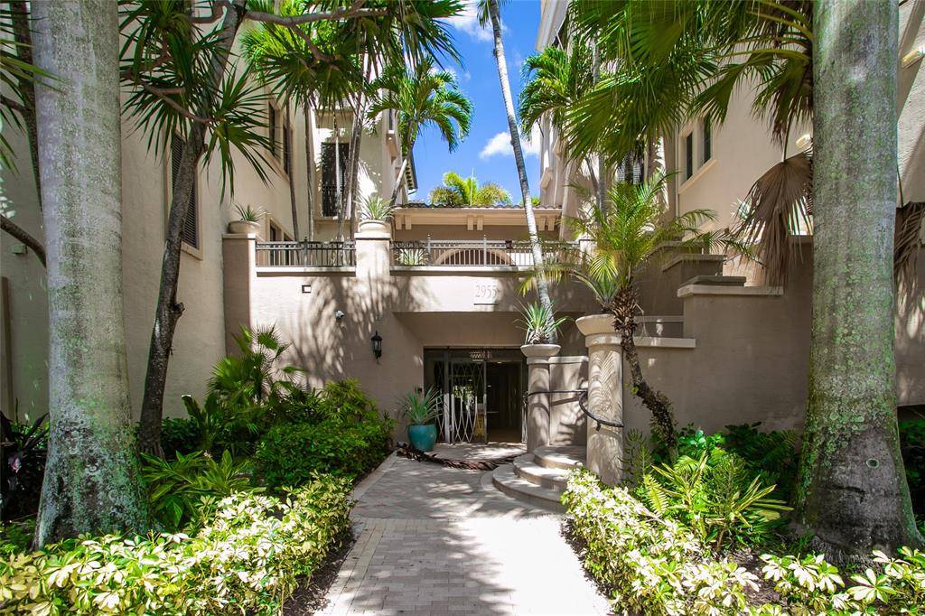 Sunrise, FL 33323,2955 NW 126th Ave #220-5