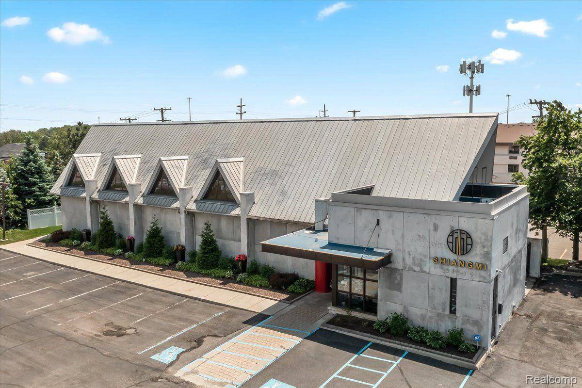 Farmington Hills, MI 48334,31519 W 12 MILE RD