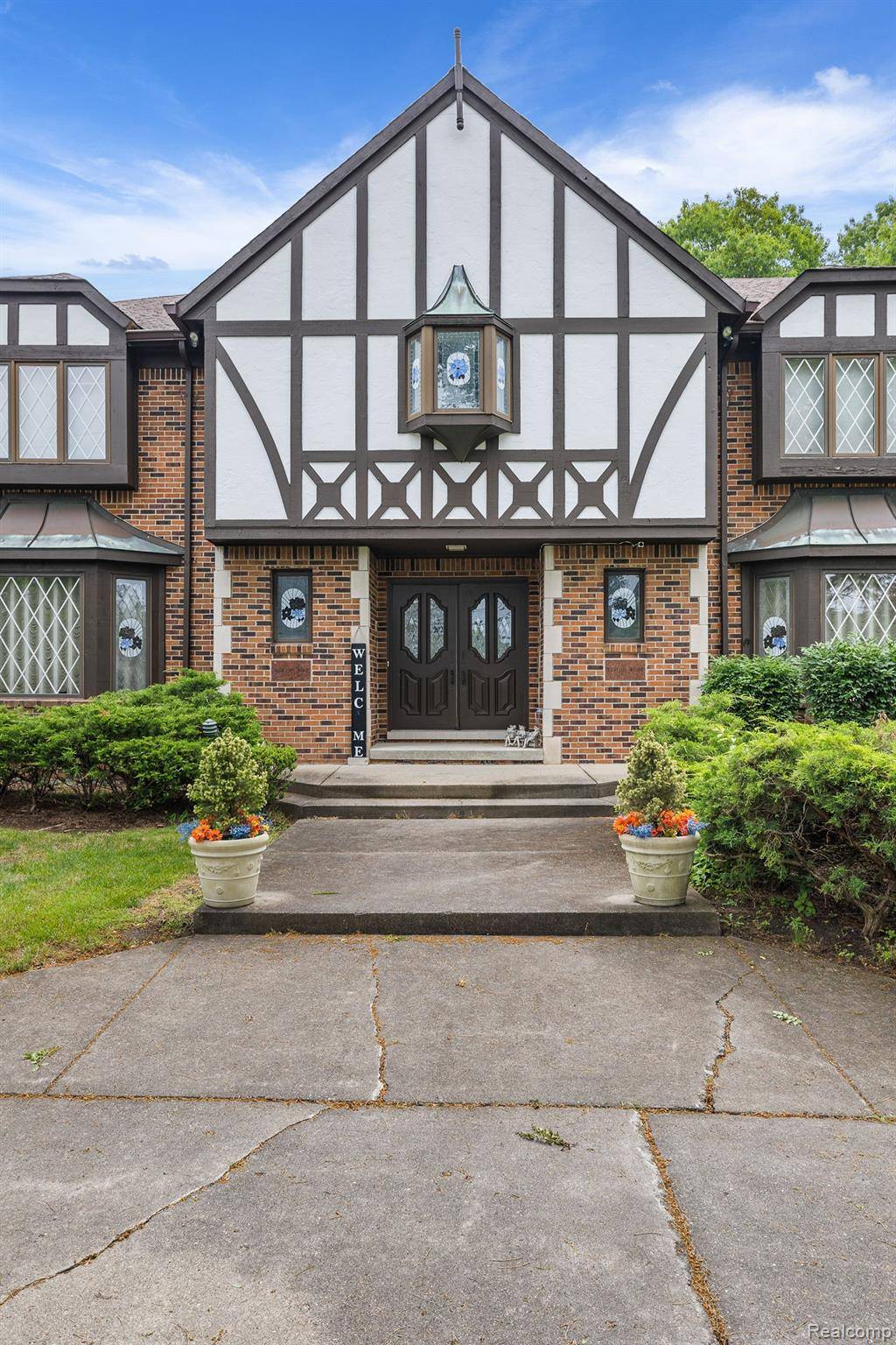 West Bloomfield, MI 48323,4670 COVE RD