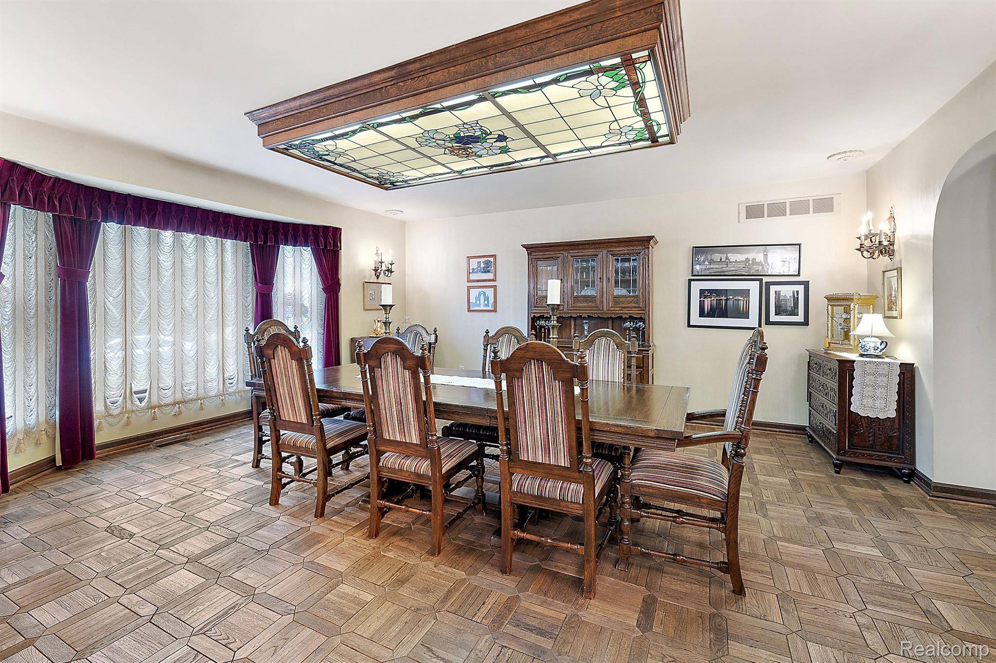 West Bloomfield, MI 48323,4670 COVE RD